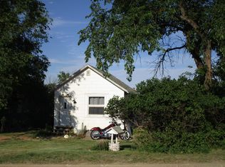108 4th St SE, Watford City, ND 58854