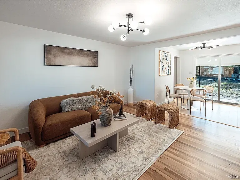 5 bed, 1776 sqft, $3,500 — Photo 2