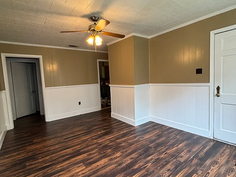 128 Autumn Dr — Photo 5
