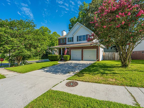 3rd image of 108 Prospect Way