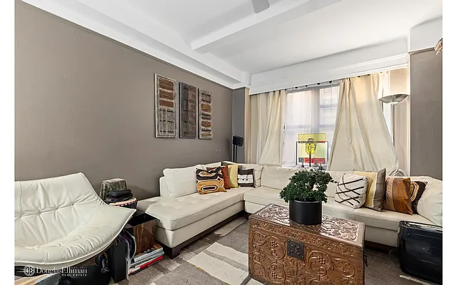 Sold by Douglas Elliman | media 21