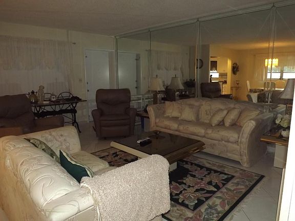4th image of 5300 Washington St #106U