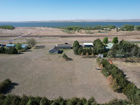 1 Sandy Beach Ter #2, Lemoyne, NE 69146