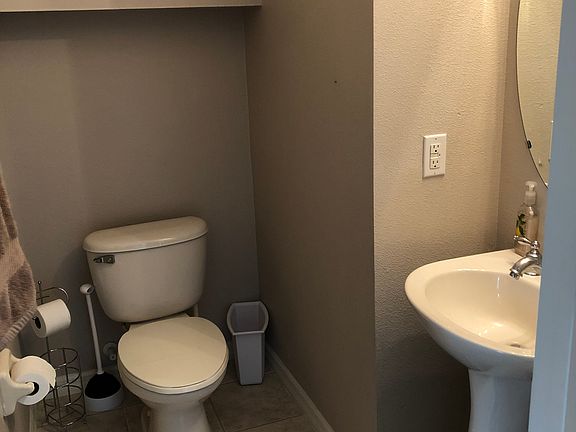 4th image of 14527 Clarkson Dr