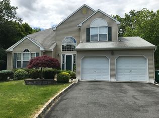4 Camelot Ter, Jackson, NJ
