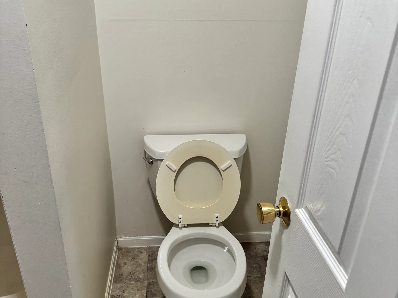 2 bed, 1.0 bath, $3,600 — Photo 4