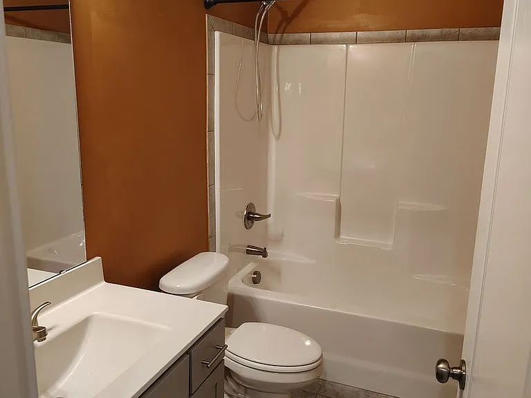 128 Welborn St — Photo 15