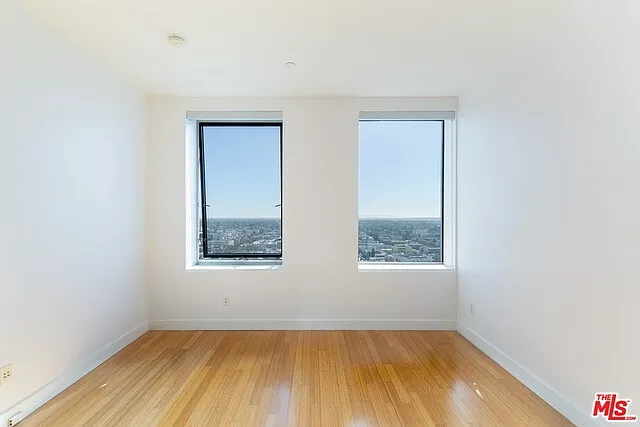 3810 Wilshire Blvd #1708 — Photo 11