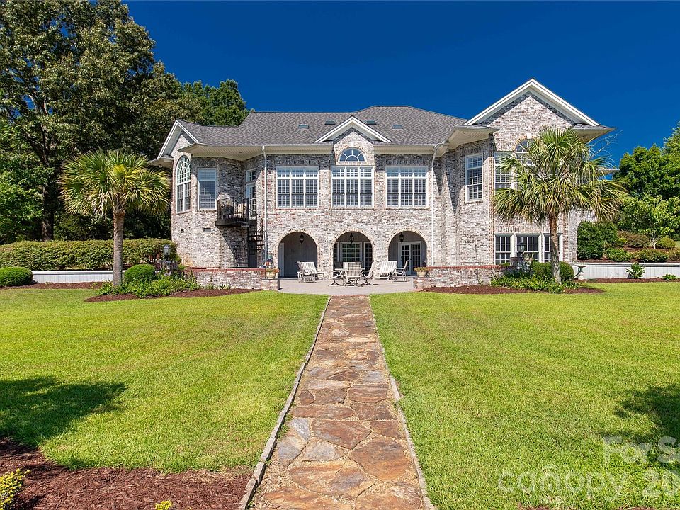 1st image of 747 Shoreline Dr