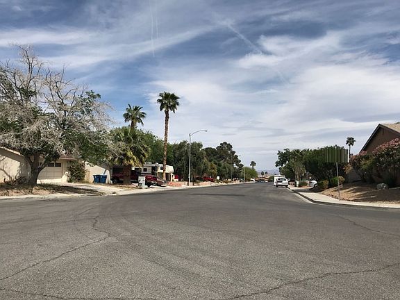 4th image of 3870 Autumn St