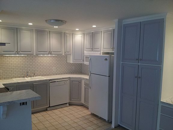 2nd image of 431 Douglas Dr