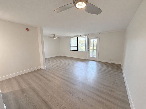 4th image of 2618 Cove Cay Dr Unit 105