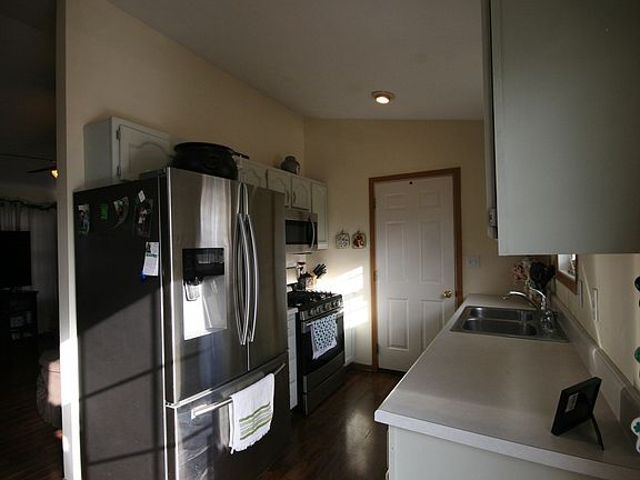 3rd image of 56642 Meadow Glen Dr