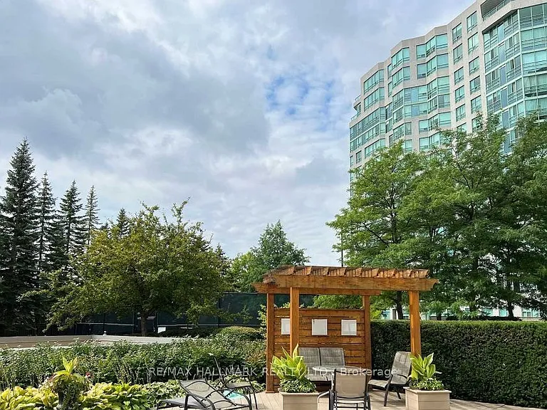 7805 Bayview Ave #1024 — Photo 17