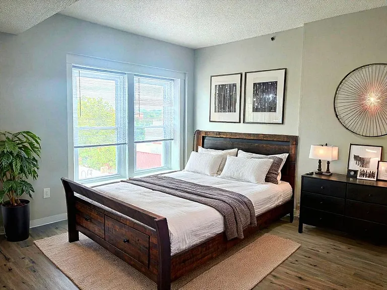 Vibrant City Living at Tower Lofts, Sidney — Photo 15