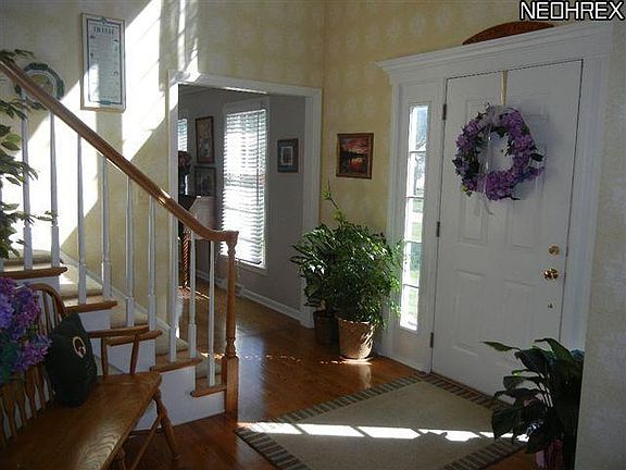 5th image of 70 Loch Heath Ln
