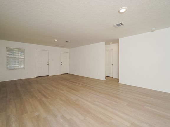 5th image of 4243 Southton Mere
