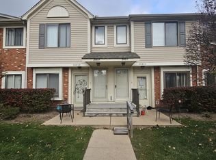 30815 Hidden Pine Ln, Roseville, MI