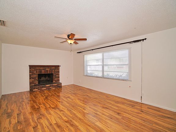 4th image of 288 Eddie Ave
