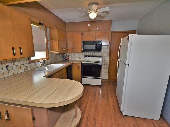 3rd image of 709 W 22nd Ave