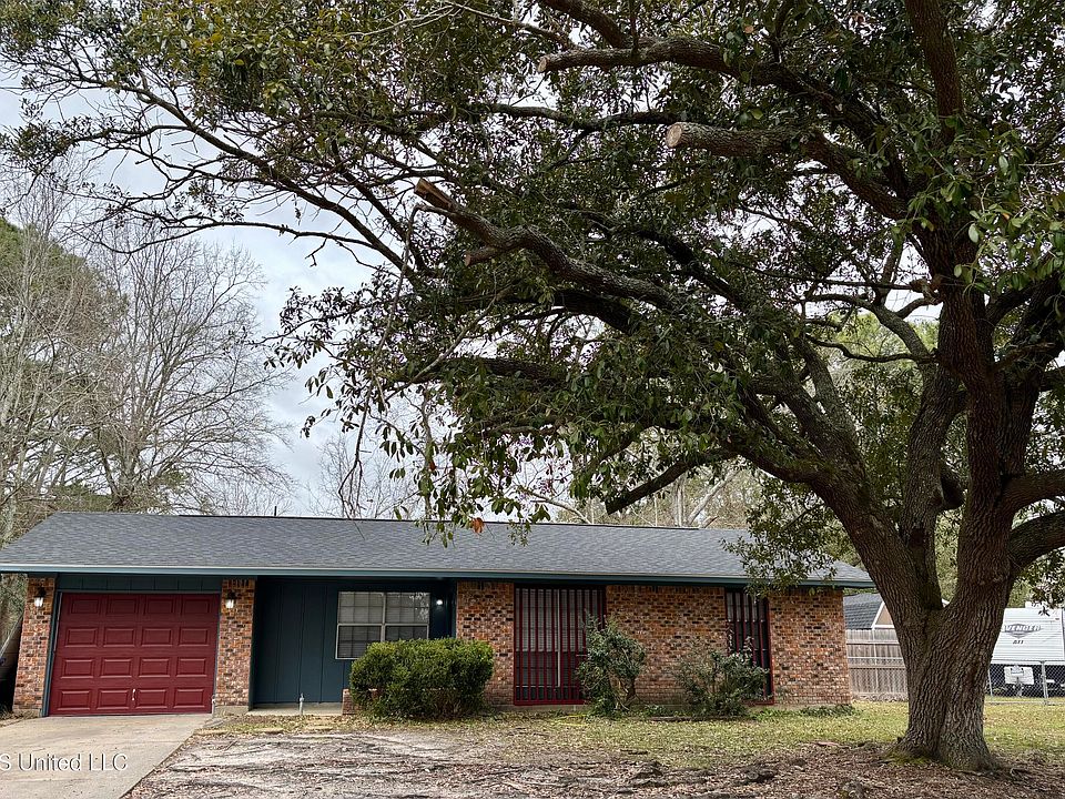 1st image of 2512 Parkdale Cir