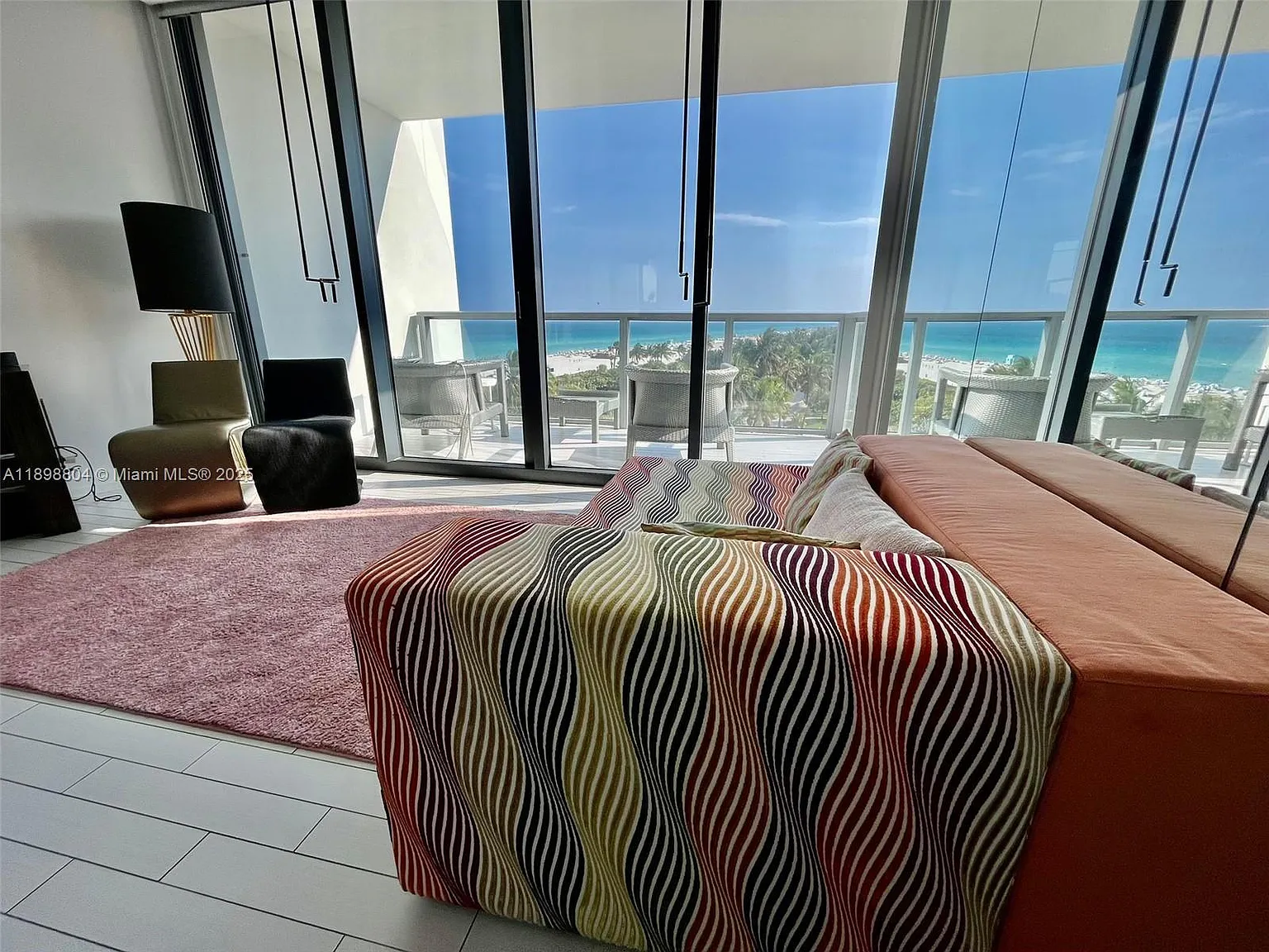 2201 Collins Ave Condo — Photo 3