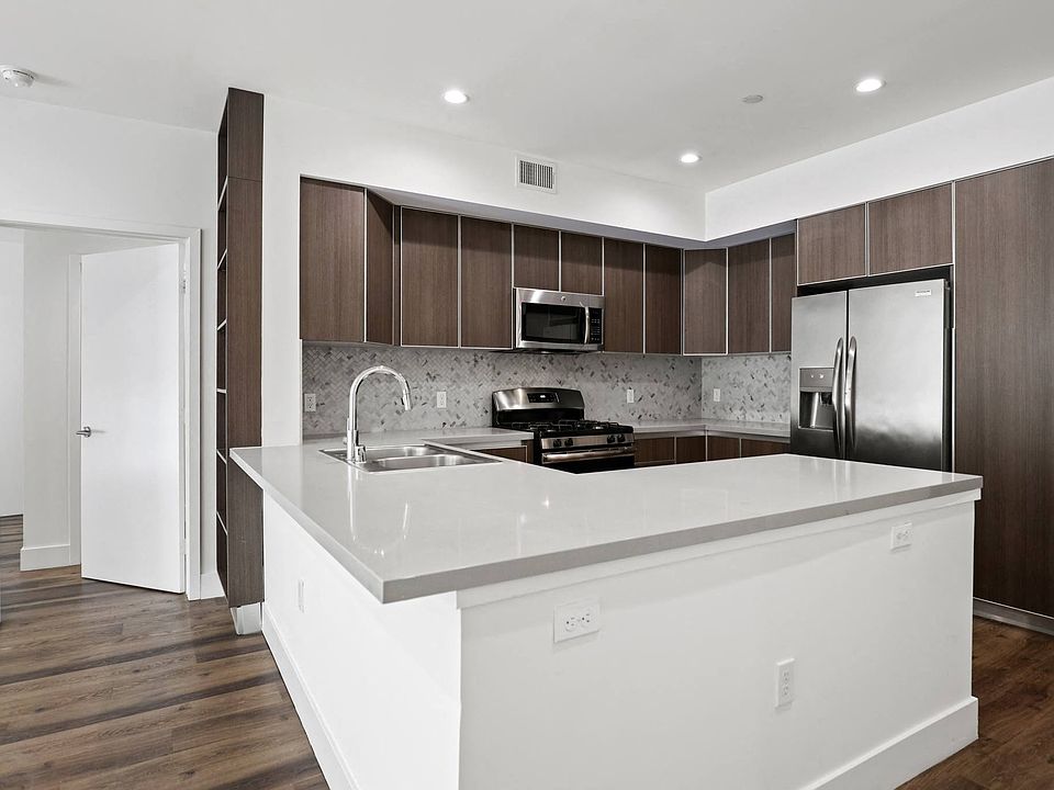 Kitchen with Countertop Bar