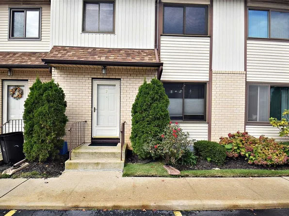 15 Franklin Place #7, Oceanside, NY 11572