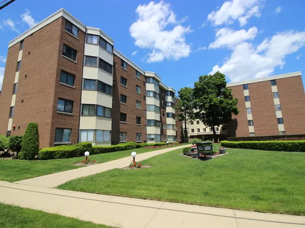 5500 Lincoln Ave Unit 210-E, Morton Grove, IL 60053