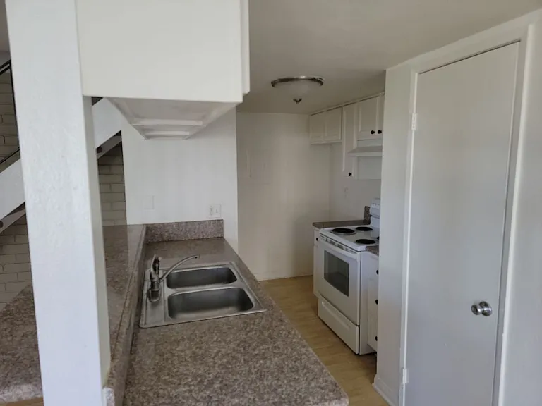 659 Halyard St — Photo 10