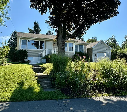 10 Curtis Ave Photo 1