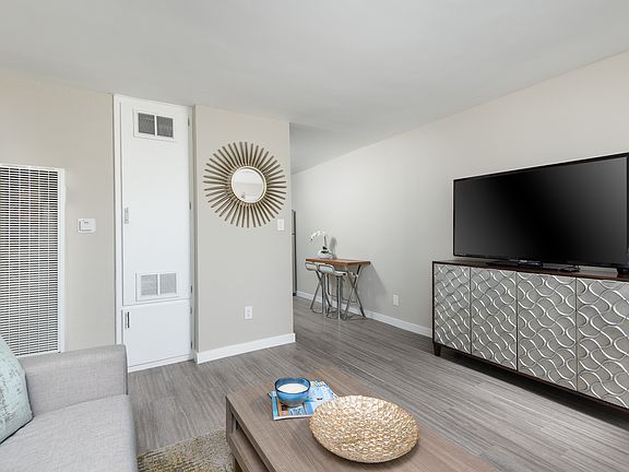 5th image of 4601 Grey Dr #2710016