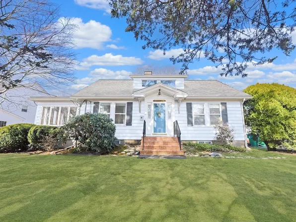 32 Sexton Ave, Westwood, MA 02090