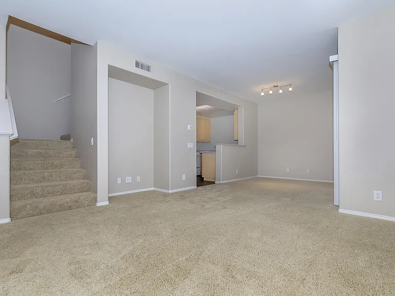 Laurel Glen Apartment Homes — Photo 56