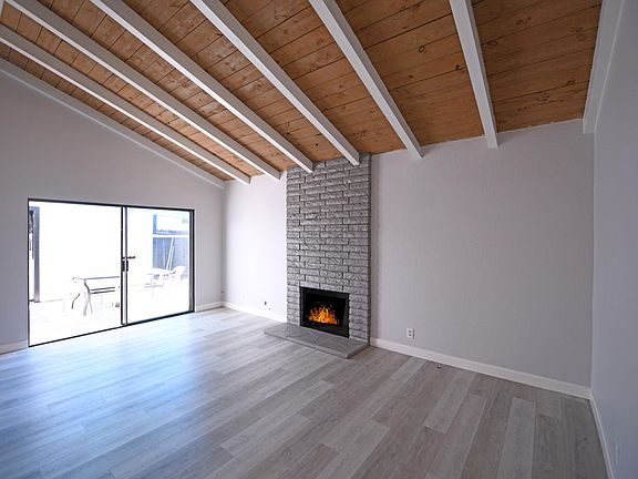 5th image of 2264 Pamela Ln APT A