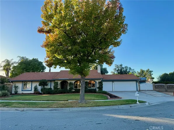 100 Chisholm Trl, Redlands, CA 92373