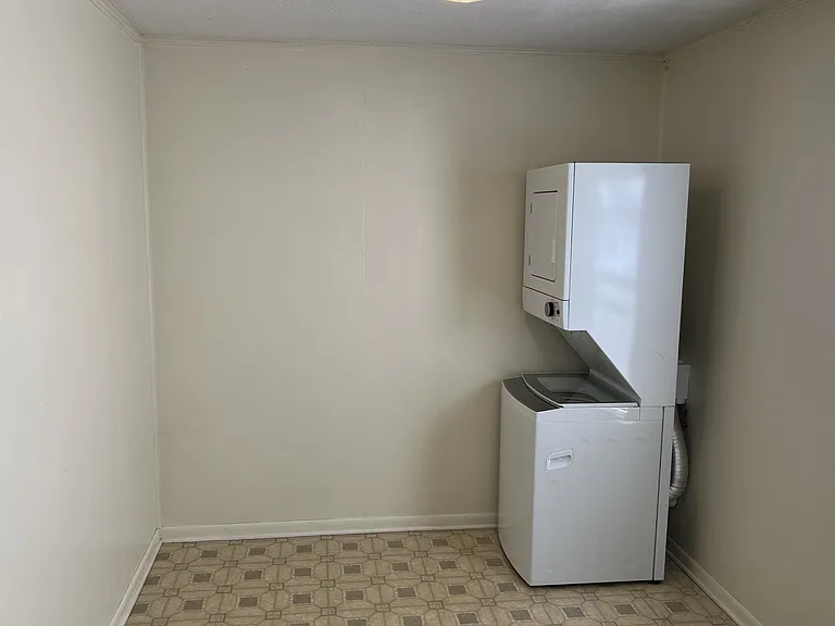 216 Wedgewood St #1 — Photo 3