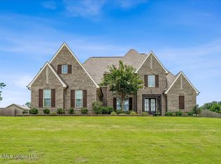 3941 Summer Pointe Dr, Olive Branch, MS 38654