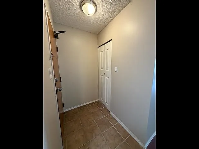 3 bed, 1129 sqft, $2,150 — Photo 4