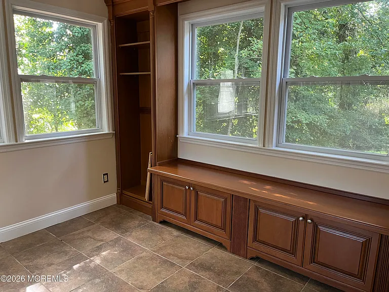 12 Galewood Dr — Photo 11