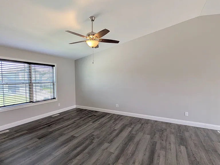 1117 Baseball Dr — Photo 10