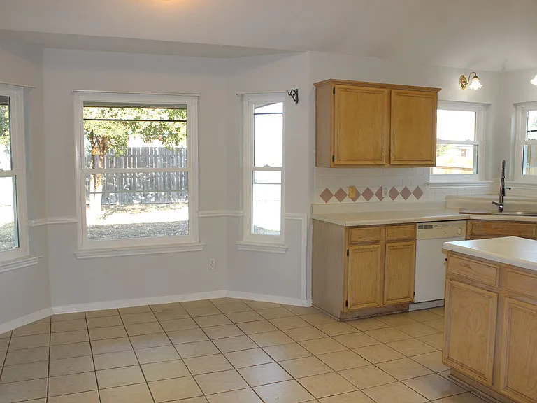 4801 Addie Dr — Photo 7