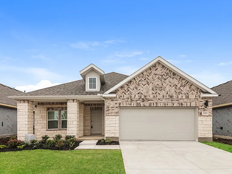 2213 Trailside Dr — Photo 1