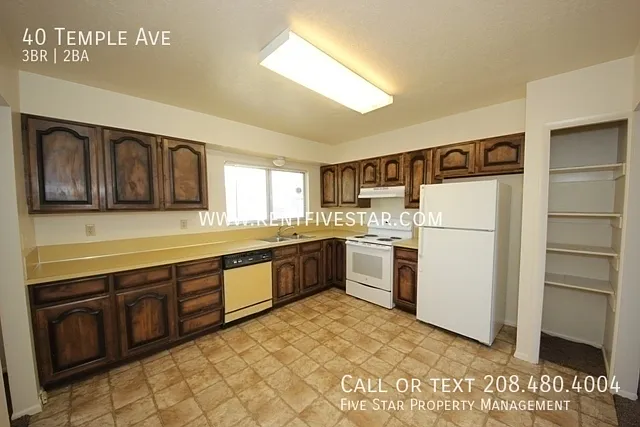 40 Temple Ave — Photo 5