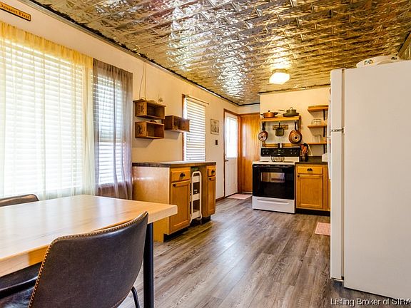 5th image of 113 N Lockwood Avenue