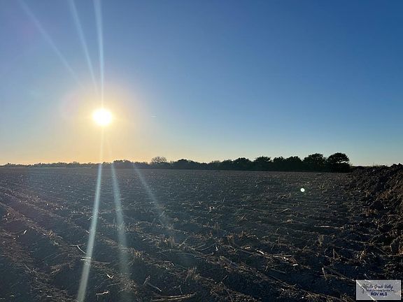 3rd image of Williams Rd