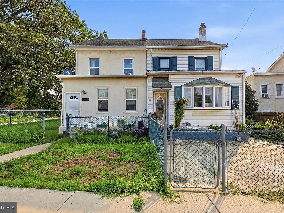 1st image of 219 Irving St