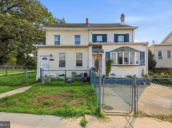 219 Irving St, Trainer, PA 19061
