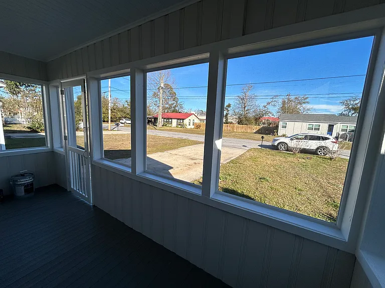 1537 Oak Ave — Photo 6