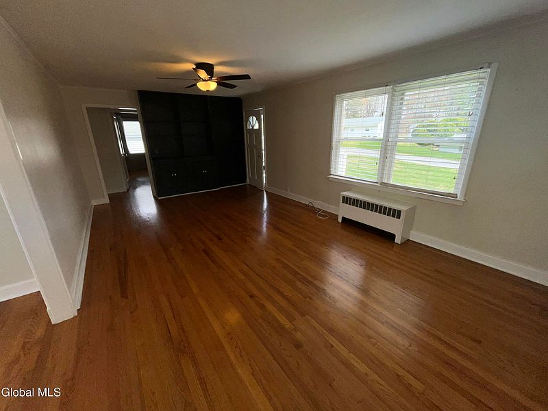 5th image of 113 Valleyview Avenue